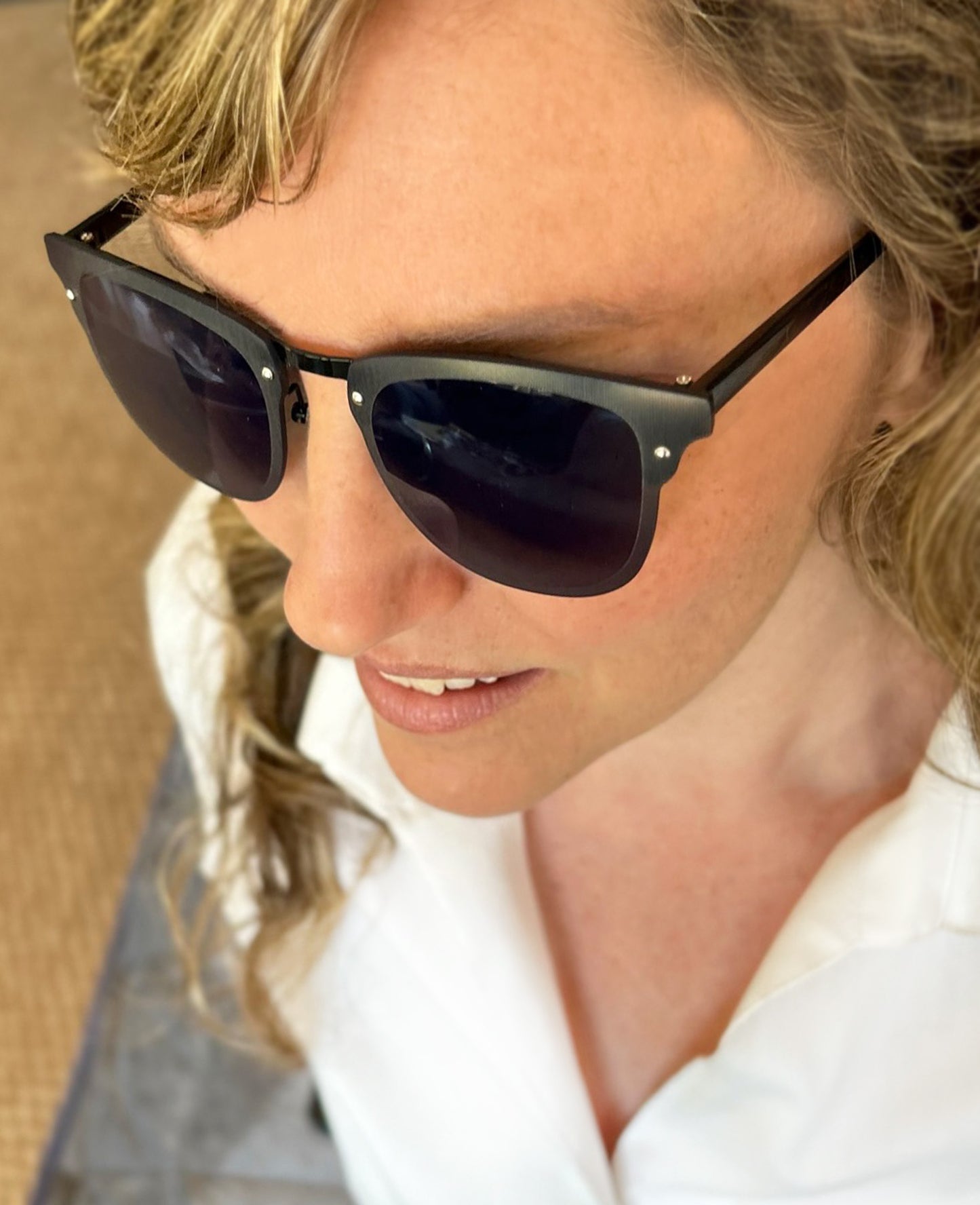 CAMBRIA BLACK SUNGLASS WITH BLACK LENSES